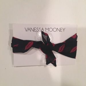 Vanessa Mooney Eviana Bandana