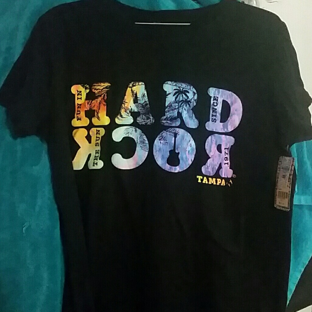 NWT--HARD ROCK Tampa T-shirt
