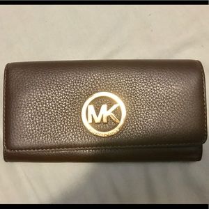 MK Jet Set Wallet