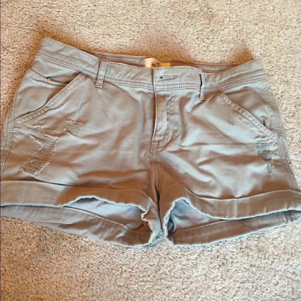 Hollister Stretch Distressed Gray Shorts Size 3