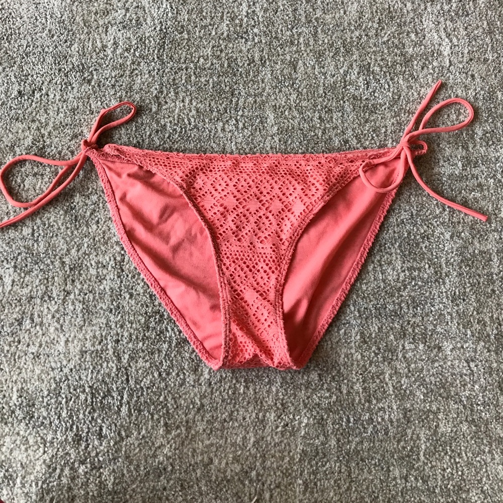 String bikini bottoms by Roxy
