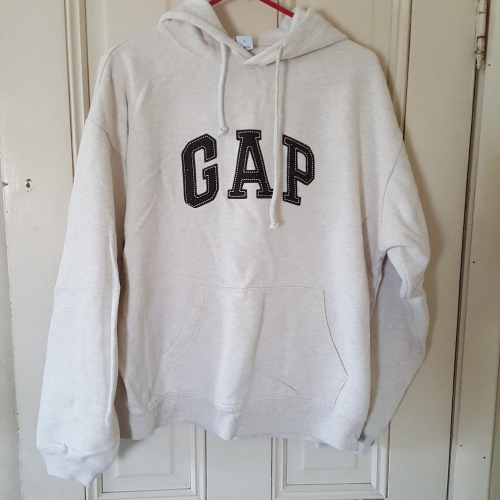 GAP Sweatshirt