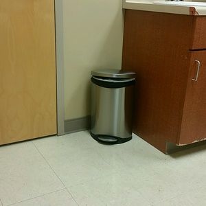 Meet your Posher, Robin