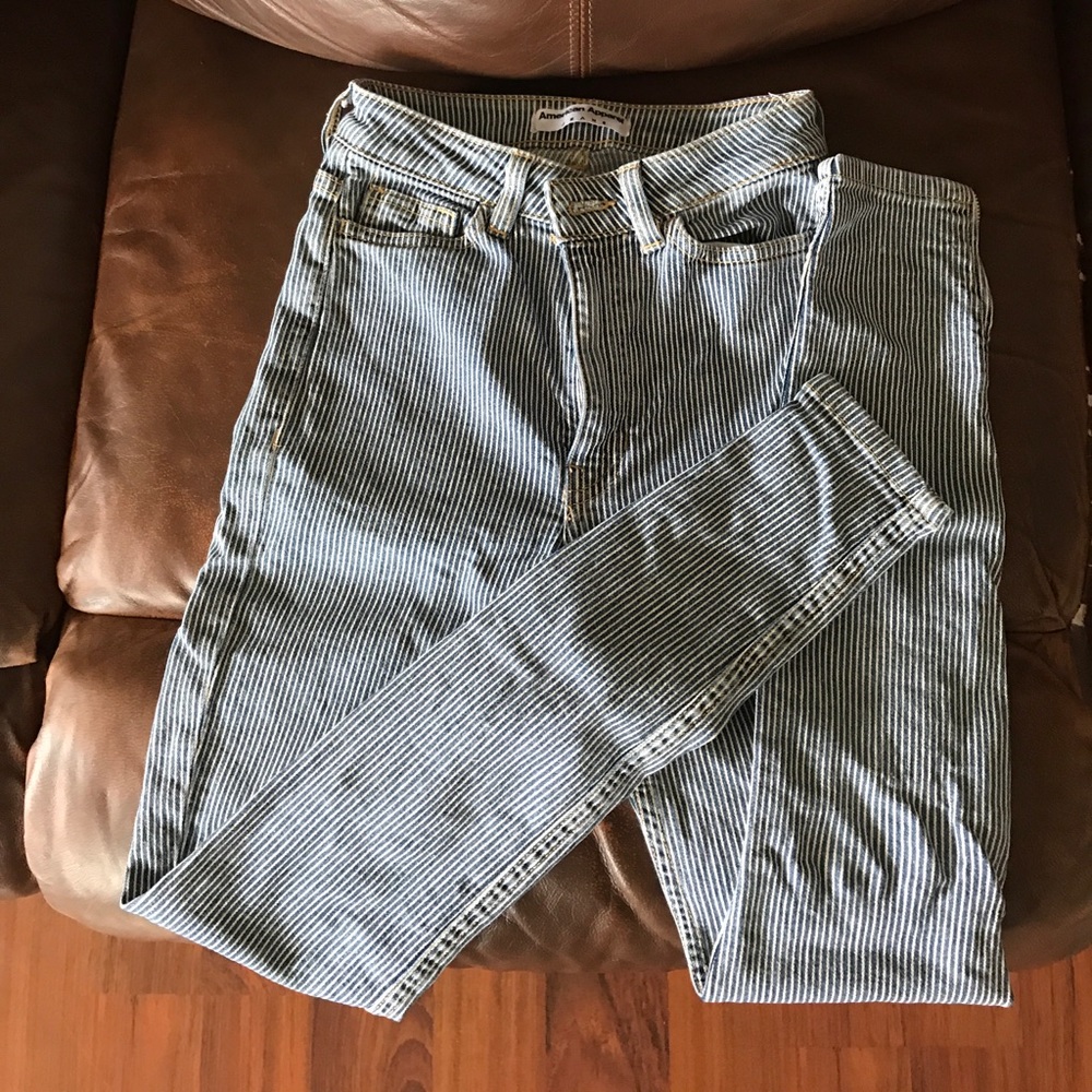 AA  High-waisted Jeans