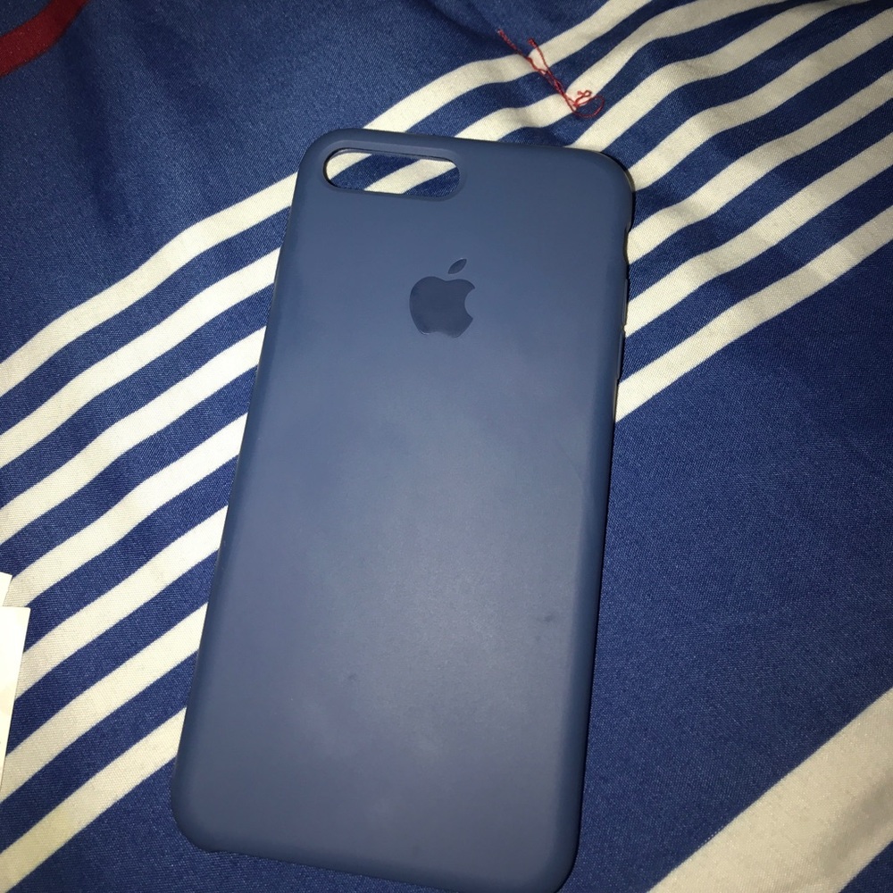IPhone 7 Plus dark blue apple case
