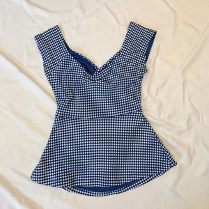 Size Large blue and white checkered peplum top