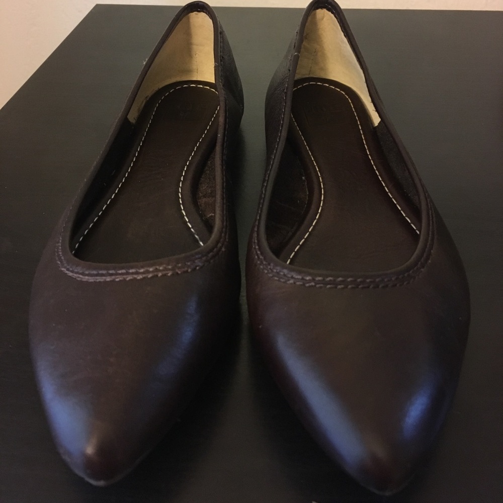 Frye flats