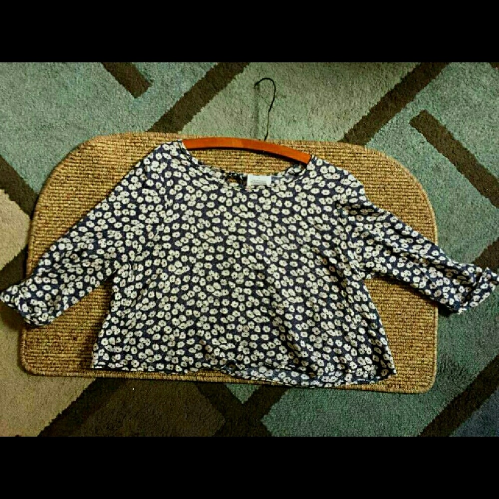 Urban outfitters crop top