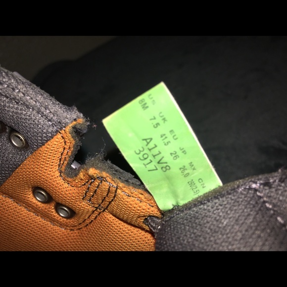 Men\'s Grey Timberland boots. Size 8 main image 4