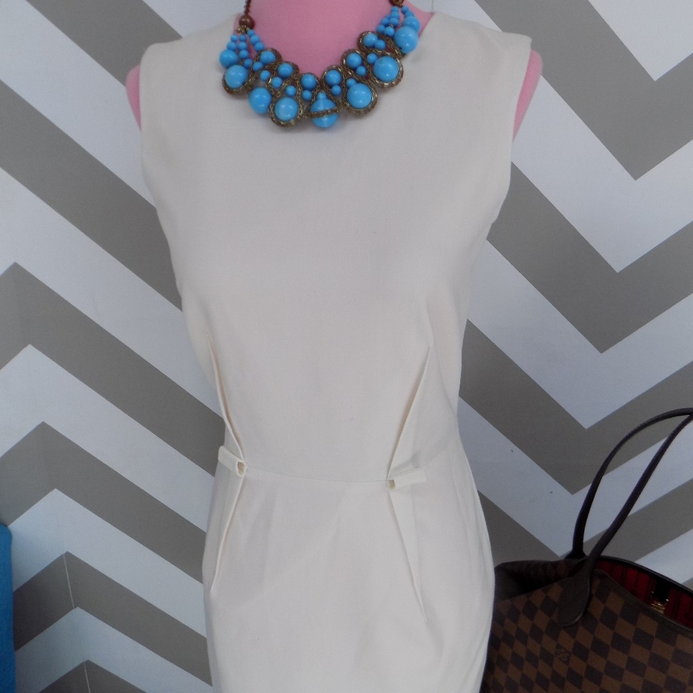 Calvin Klein Size 0 Stunning White Dress