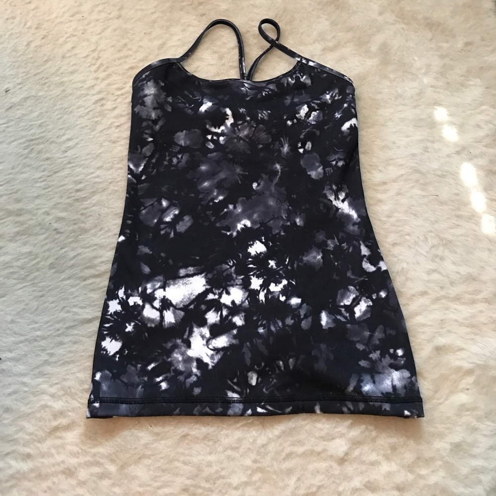 Lululemon fitted tank
