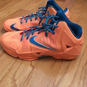Lebron 11 basketball sneakers