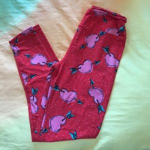 LuLaRoe OS Valentines Leggings