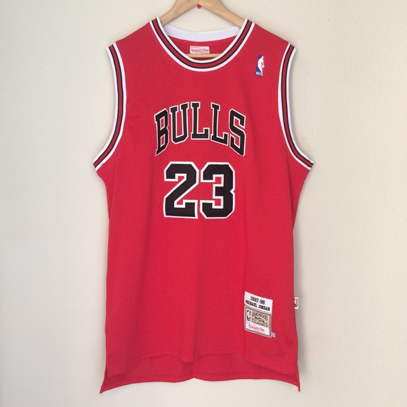 Mitchell & Ness Other - Mitchell & Ness 97-98  Michael Jordan road jersey