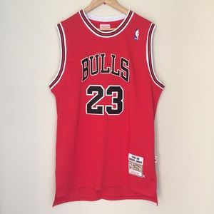 Mitchell & Ness 97-98 Michael Jordan road jersey
