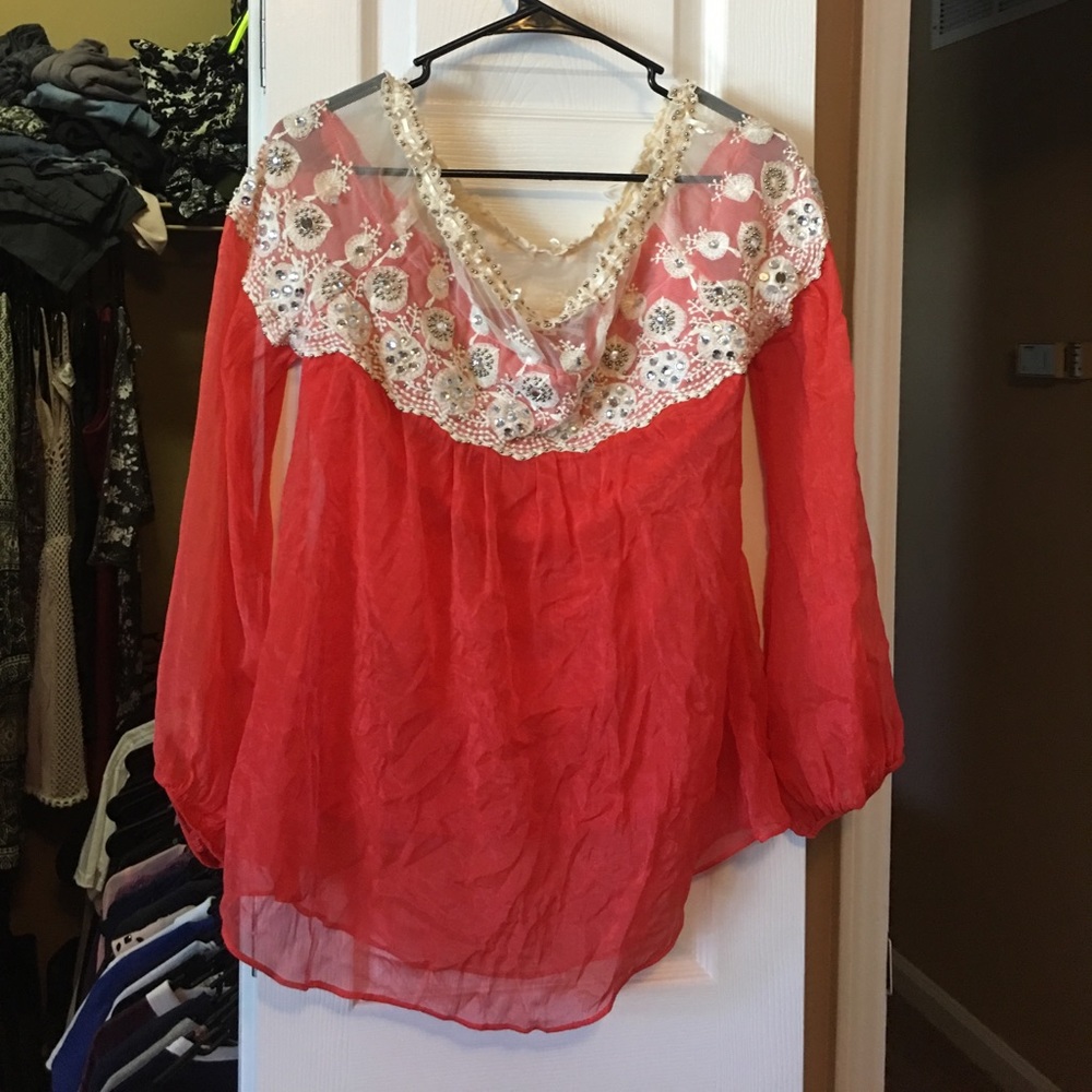 Very pretty Altar'd State blouse