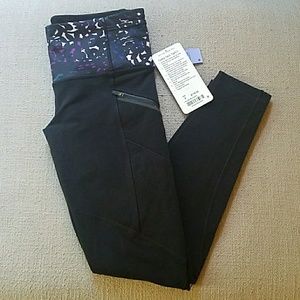 Lululemon Toasty Tech Tight II