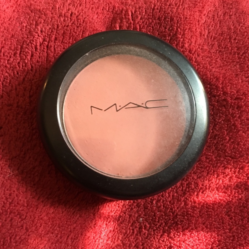 MAC pro long wear blush in rosy outlook