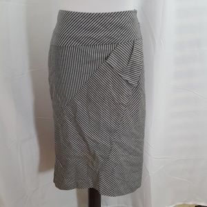 Worthington Skirt Size 16 Black/White Striped