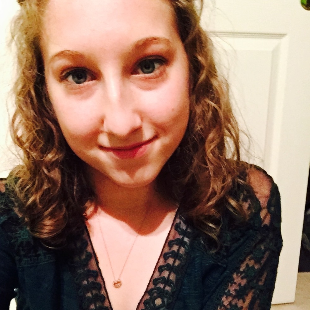 Meet your Posher, Danielle