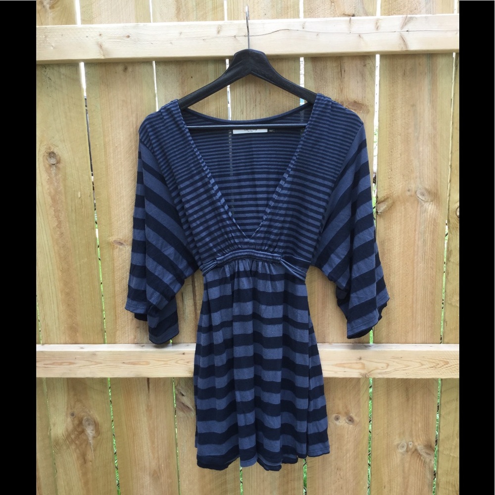Old Navy blue stripe v-neck tunic