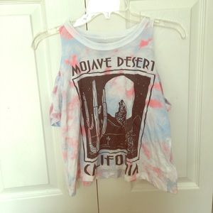 Shoulder cut out top