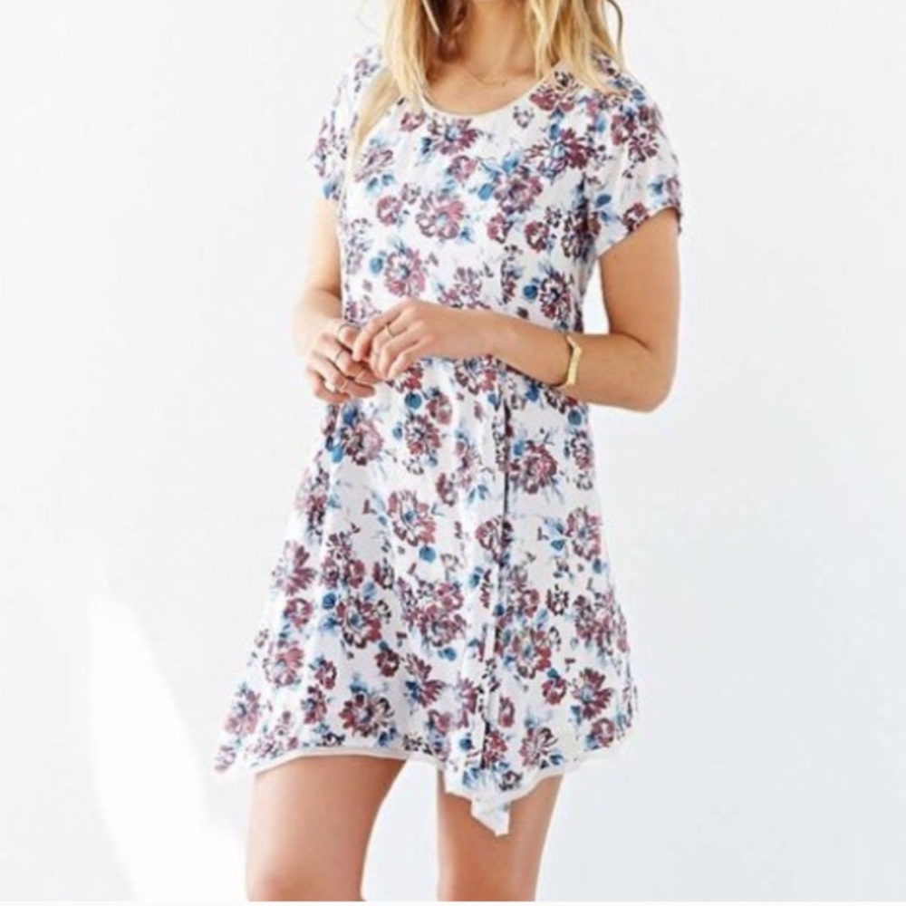 UO silence + noise floral witchy t-shirt dress