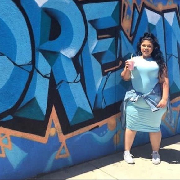 ISO SHOES! - Picture 3 of 3