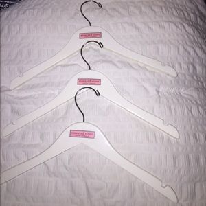 Vineyard vines hangers!