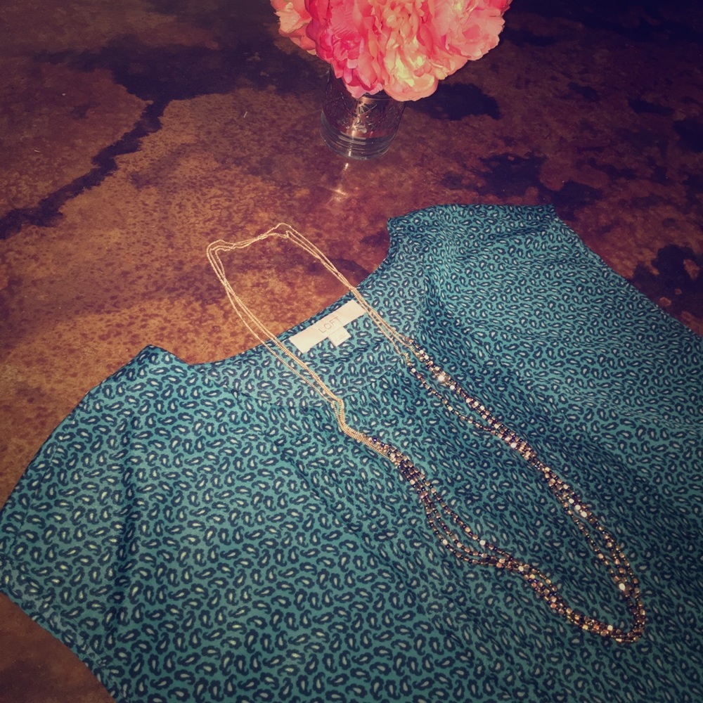 🛍 LOFT Paisley blouse