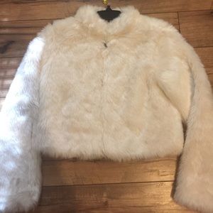 *NEW* Fake Fur Jacket Size: 14
