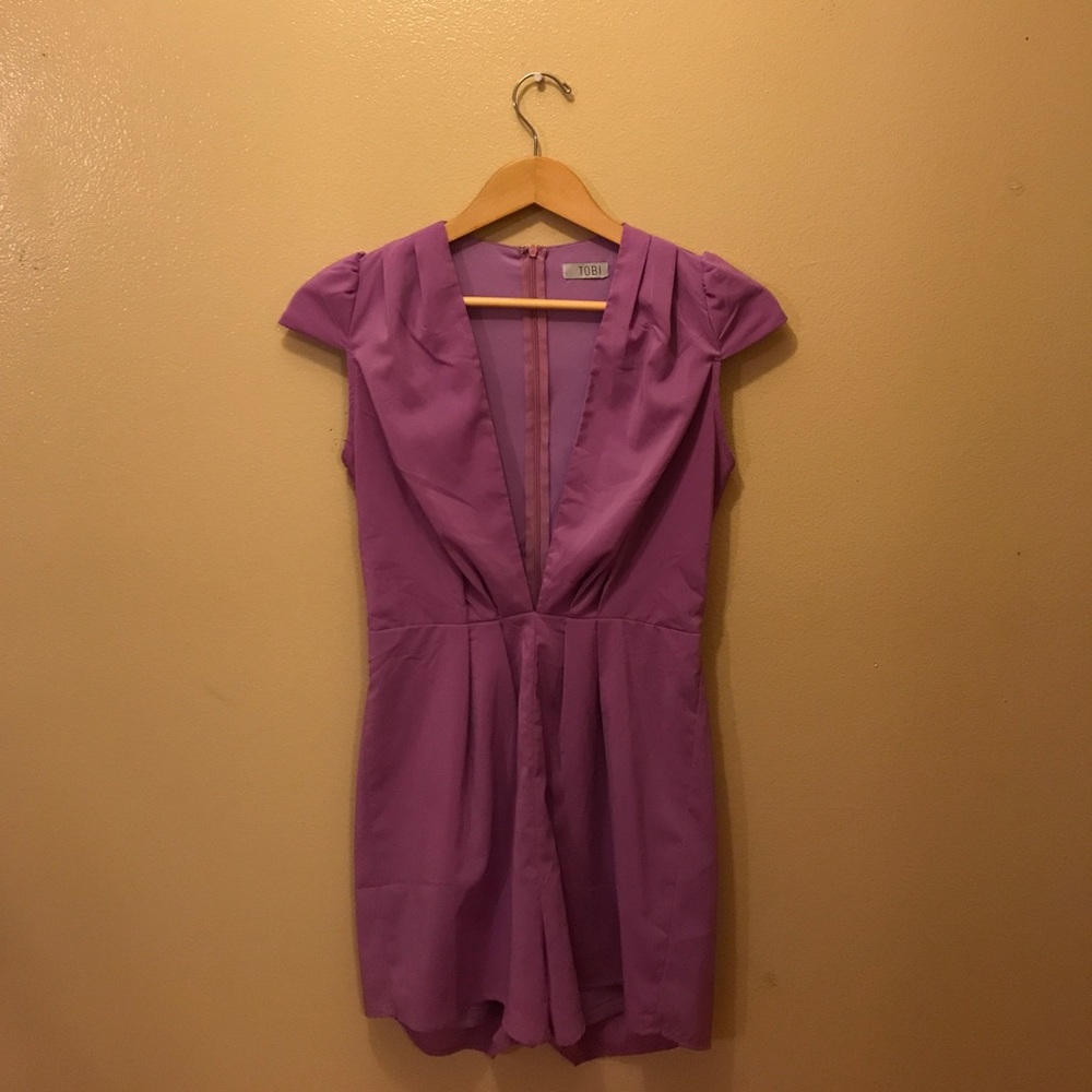 Low V Tobi light purple romper