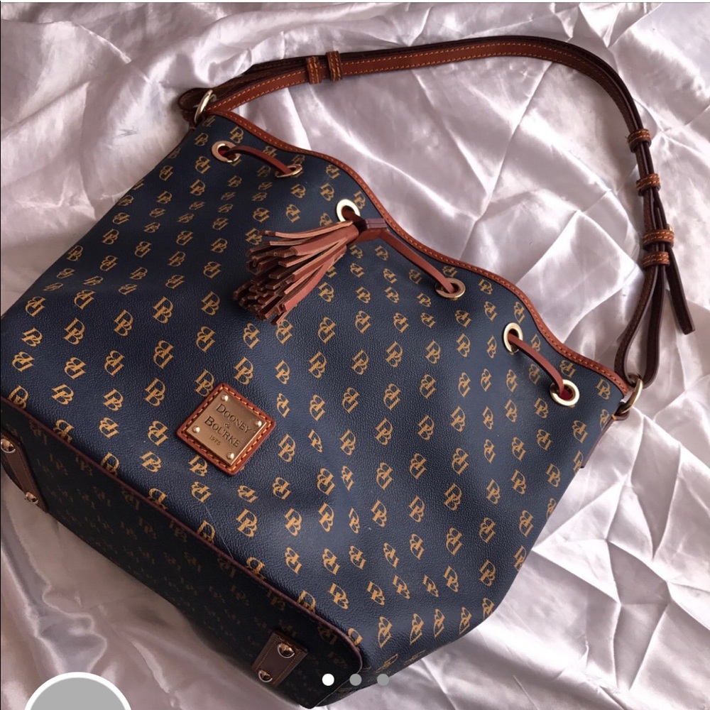 Brand new Dooney & bourke bucket bag