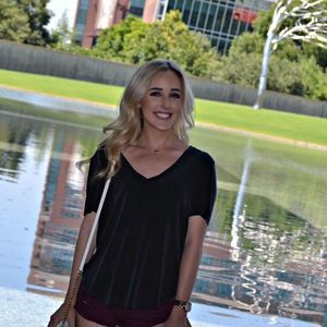 Meet your Posher, Danielle