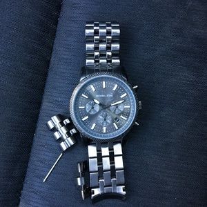 Michael kors watch that needs a pin!