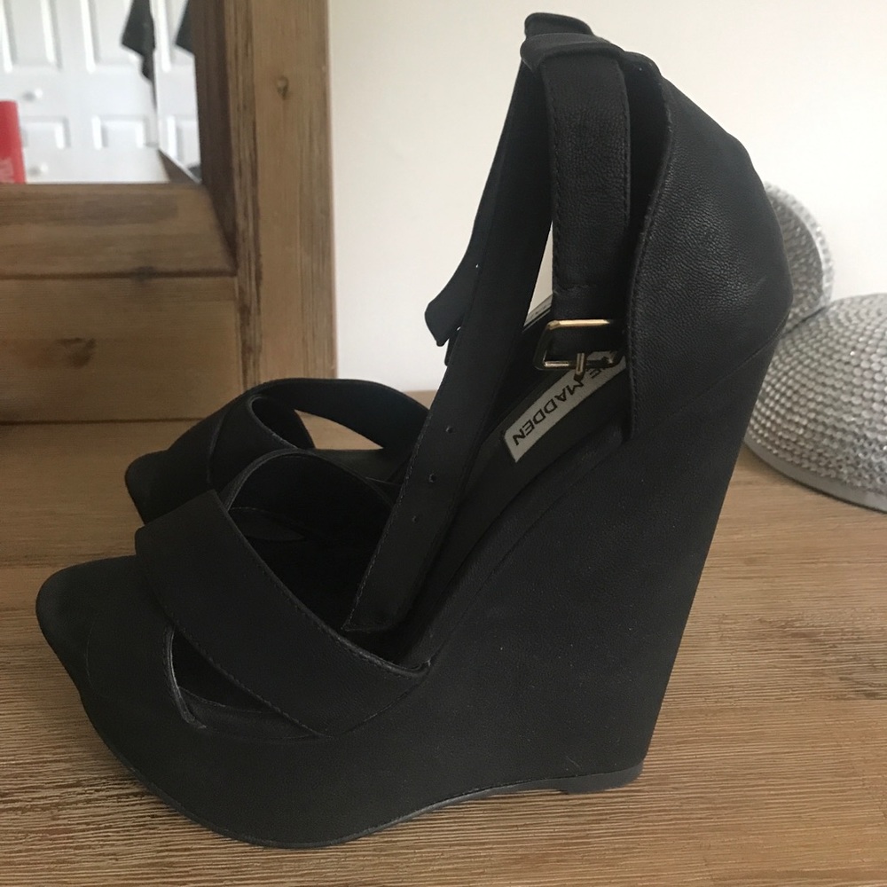 Steve Madden Wedges 7.50