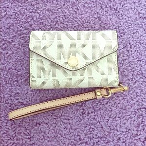 Authentic Michael Kors iPhone 4 Wallet Case