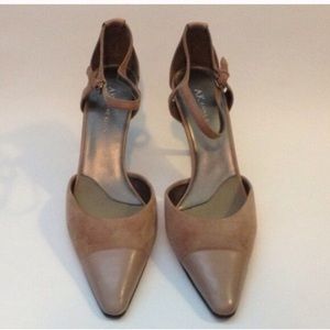 Anne Klein Heels size 9