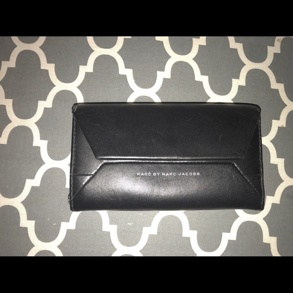 100% Marc By Marc Jacobs Black Leather Wristlet