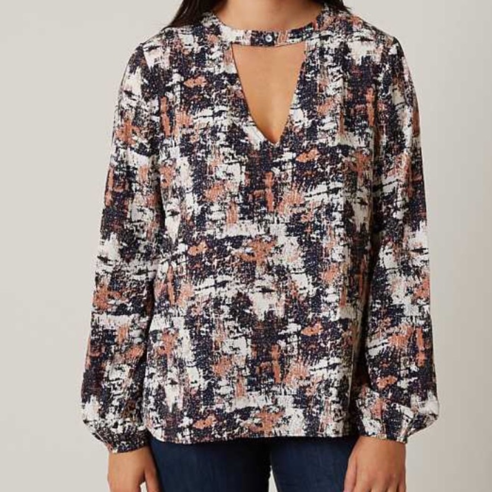 Small shirt from Buckle