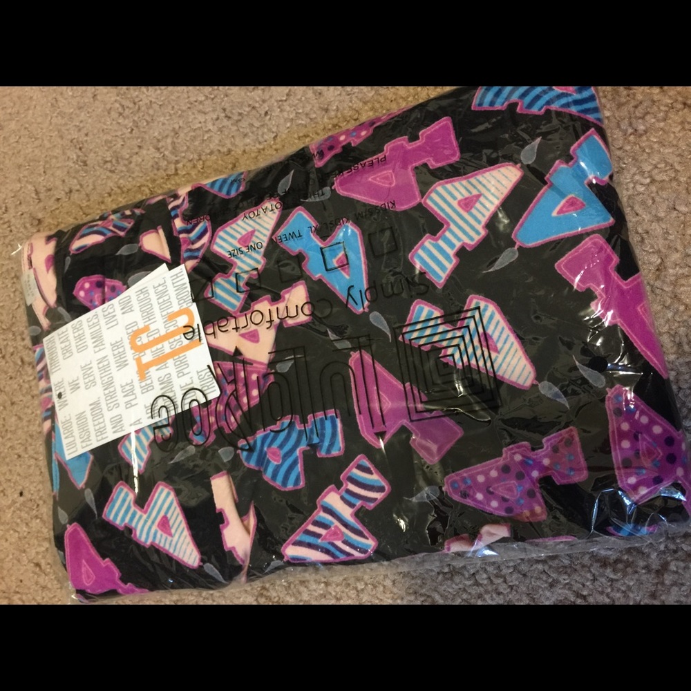 TC LULAROE BIRTHDAY LEGGINGS
