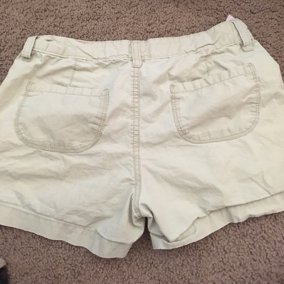 Old Navy shorts - Picture 2 of 3