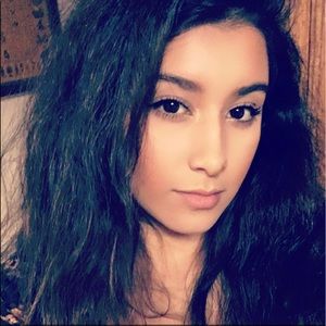 Meet your Posher, Ileana