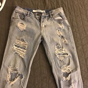 Brandy Melville boyfriend jeans
