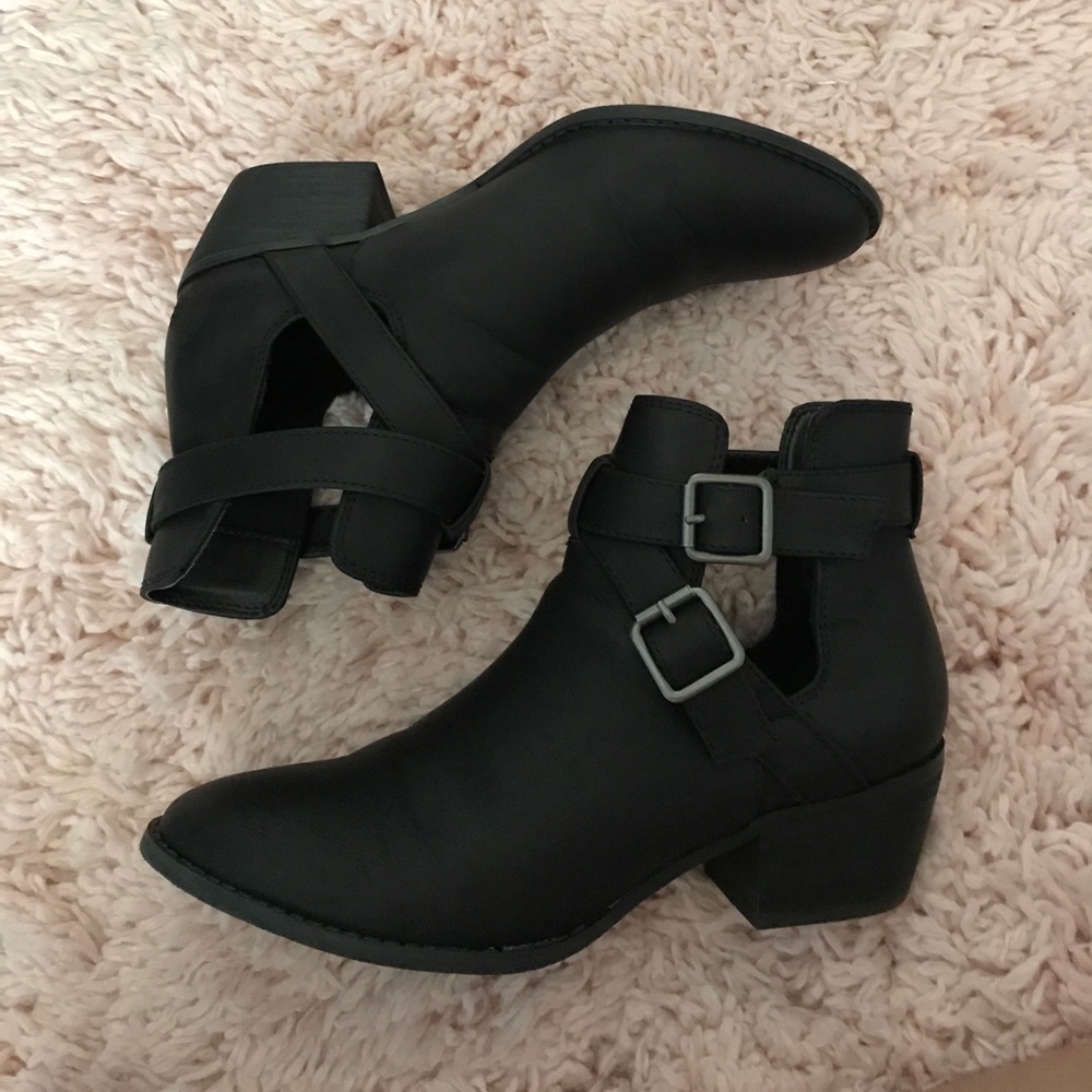 ankle boots
