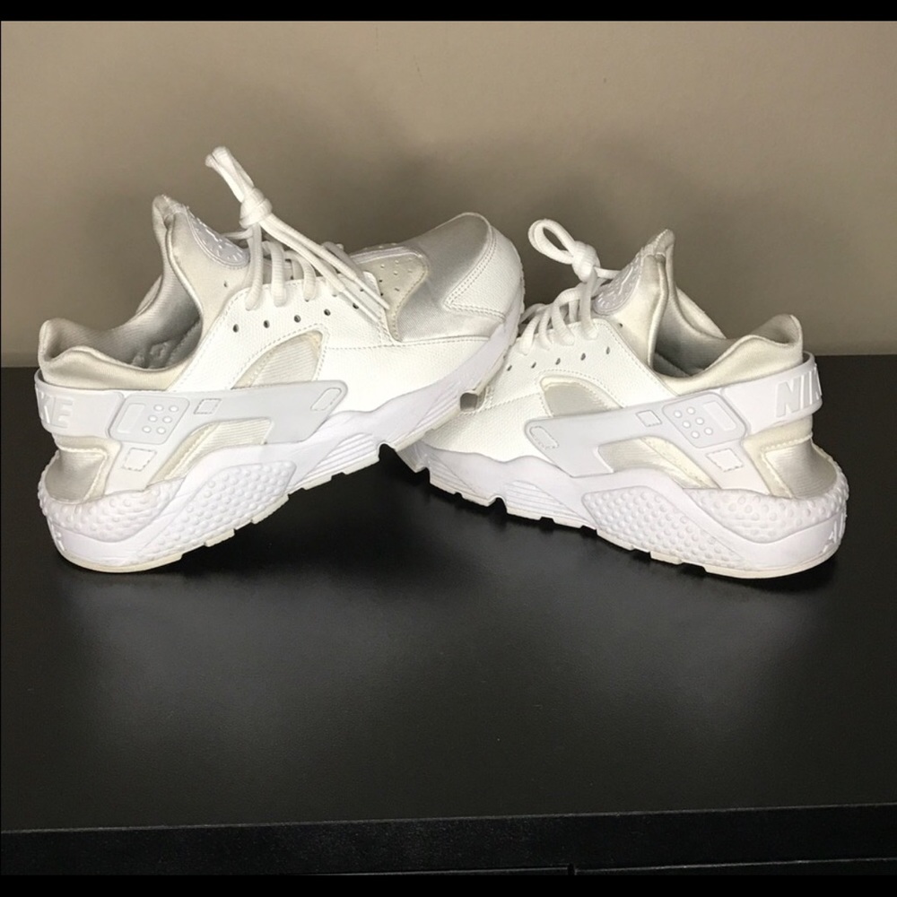 Used Nike Huaraches