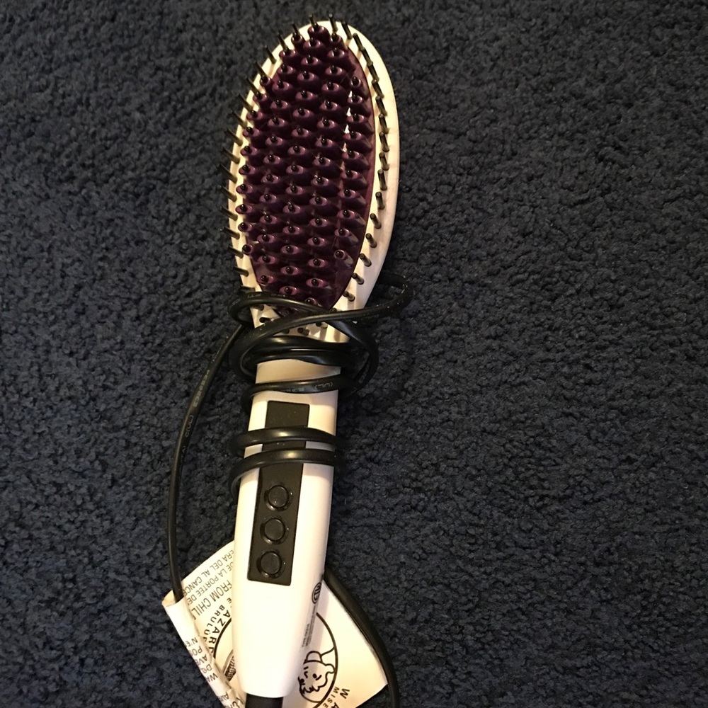 Instyler ceramic straightening brush