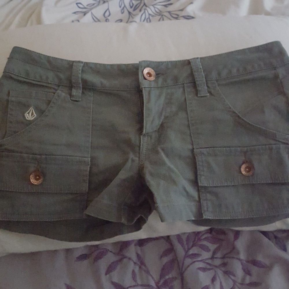 Volcom  shorts