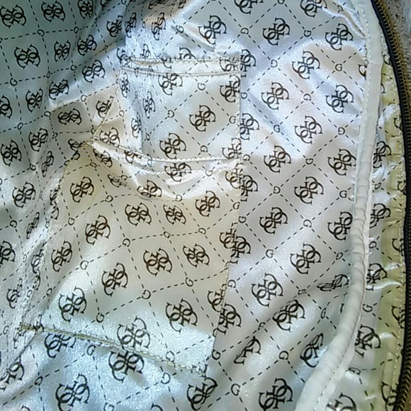 Guess Bag - Picture 5 of 8