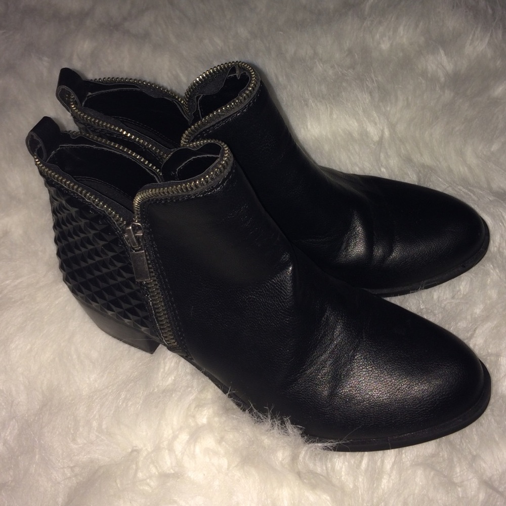 black booties